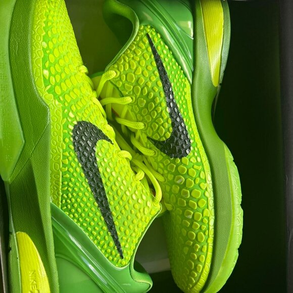 Nike green Athletic Shoes with Performance Mesh